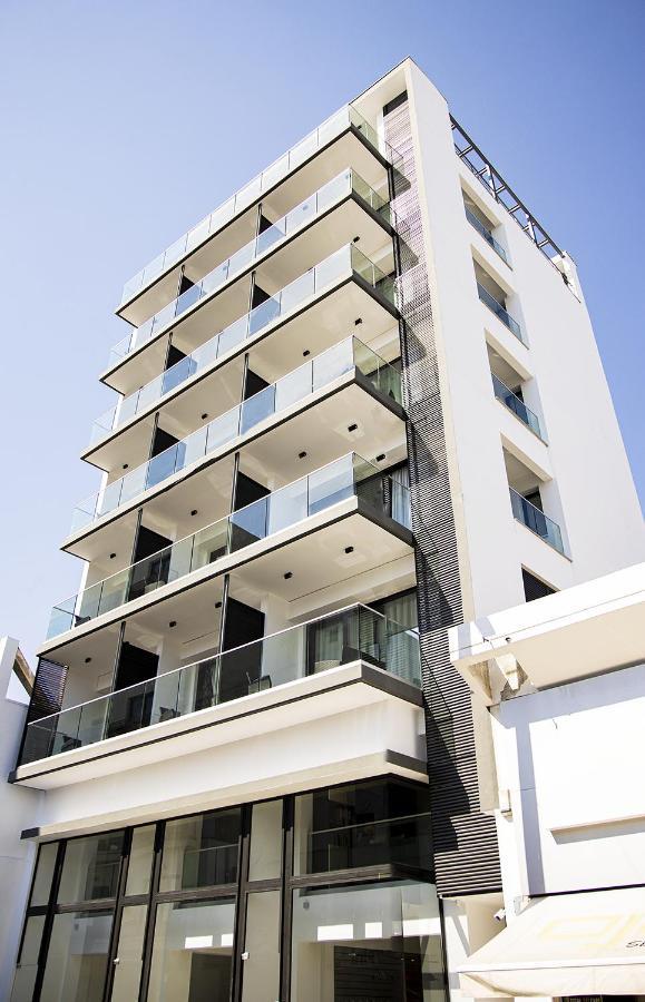 Jimmy's 3* Larnaca